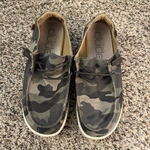 Women’s Camo Hey Dudes